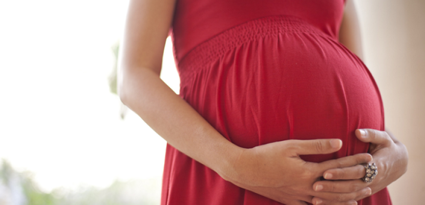 النساء الحوامل يعتمدن على الأمهات فى الحصول على التوجيه