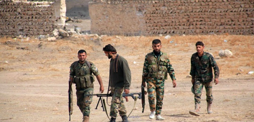 الجيش السورى يتراجع خارج الرقة بعد هجوم مضاد من داعش