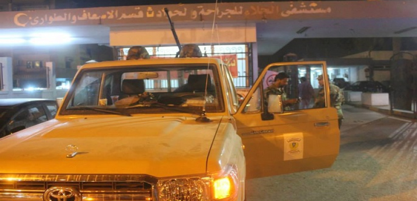 مقتل 4 وإصابة 14جراء إنفجار سيارة أمام باب مستشفى الجلاء ببنغازي