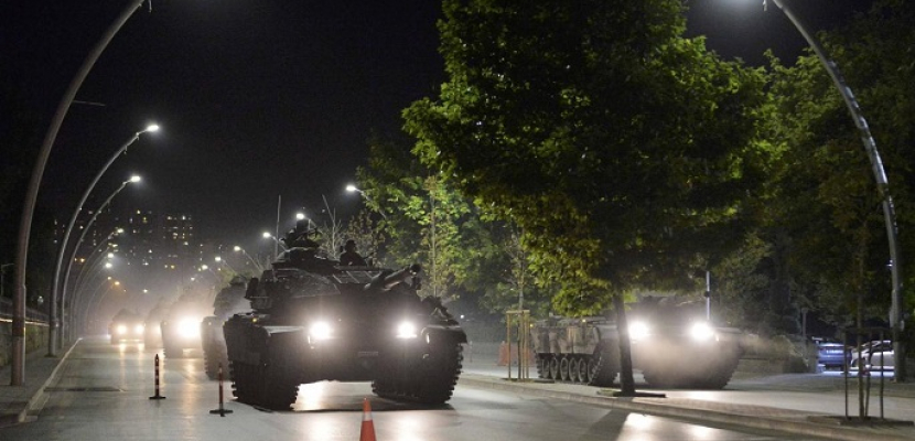 وزير الداخلية التركى : توقيف 15 ألفاً على خلفية الانقلاب الفاشل