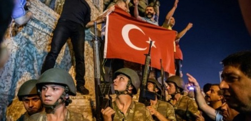 المزيد من التطهير في تركيا بعد فشل الانقلاب