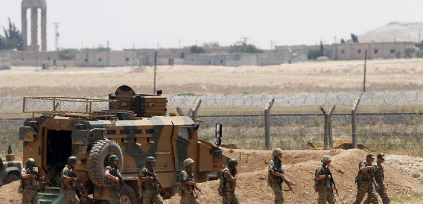 قوات تركية تقصف مقاتلين من أكراد سوريا جنوب جرابلس