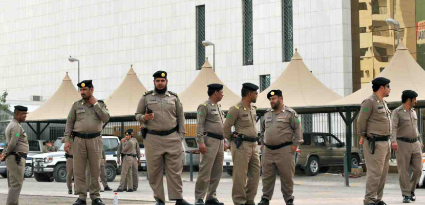 الداخلية السعودية: استشهاد عريف أصيب بشظية قذيفة جنوب المملكة