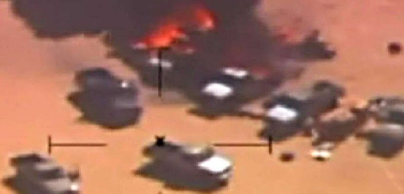 القوات الجوية تحبط محاولة للتهريب في سيوة وتدمر 8 عربات دفع رباعي