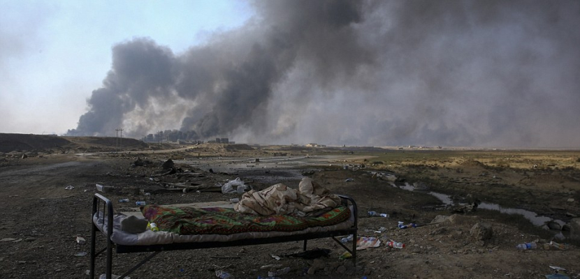 سكان: نحو 30 قتيلا في ضربة استهدفت قياديا بالدولة الإسلامية في الموصل