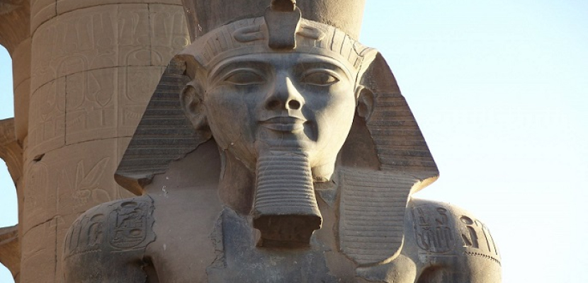 نموذج لتمثال “رمسيس الثاني” في “ميدان مصر” بعاصمة الإكوادور الأربعاء