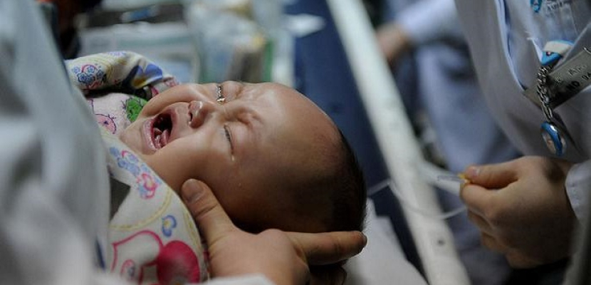 دراسة : الوخز بالإبر يساعد على تخفيف مغص الرضع