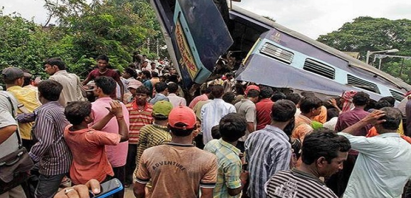 مصرع 24 طفلاً في اصطدام شاحنة بحافلة مدرسية في شمال الهند