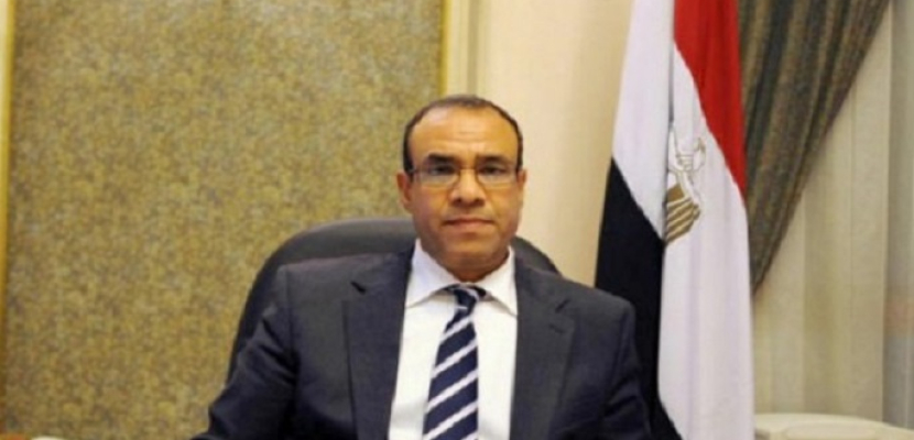سفير مصر ببرلين يستعرض إمكانيات مصر الهائلة لتكون مركزًا إقليميًا للطاقة