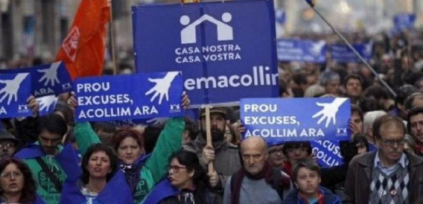آلاف المتظاهرين في أسبانيا يطالبون الحكومة باستقبال مزيد من المهاجرين