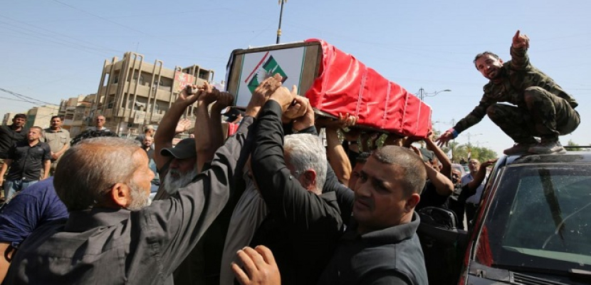 تشييع جنازة قتلى مظاهرة ساحة التحرير وسط العاصمة العراقية اليوم