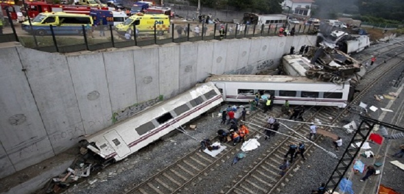 مقتل شخص وإصابة 20 آخرين إثر انحراف قطار عن مساره في بلجيكا