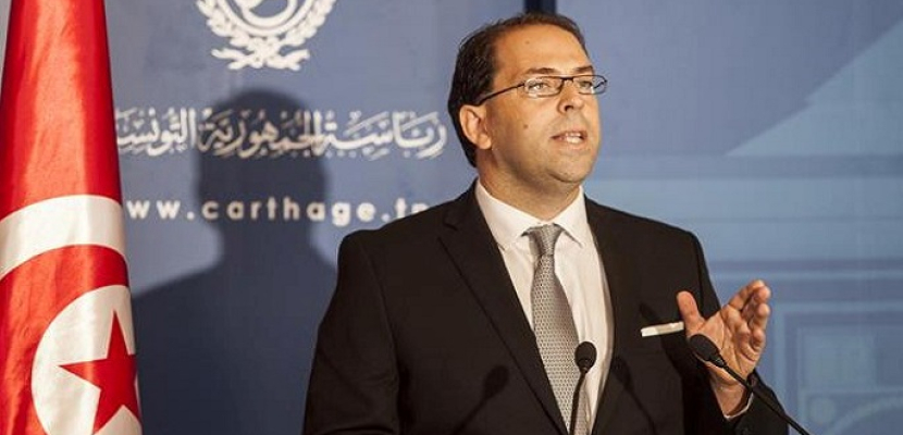 رئيس حكومة تونس يجري أول تعديل وزاري