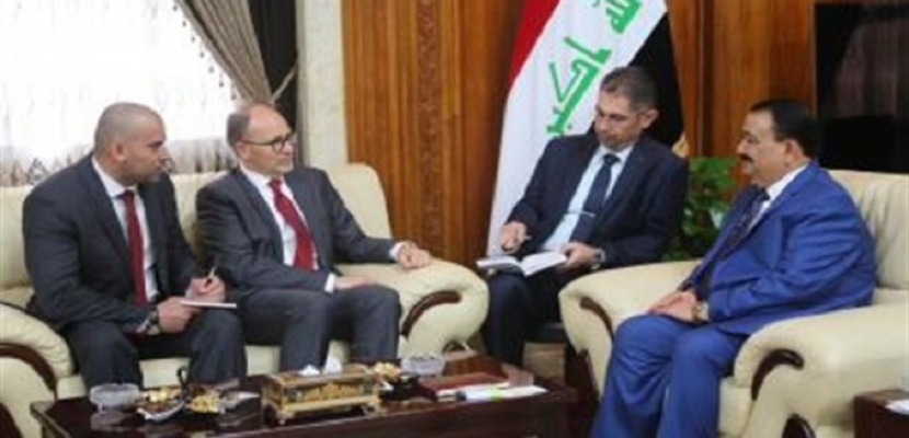 وزير الدفاع العراقي يبحث مع السفير الأمريكي ببغداد مرحلة ما بعد داعش