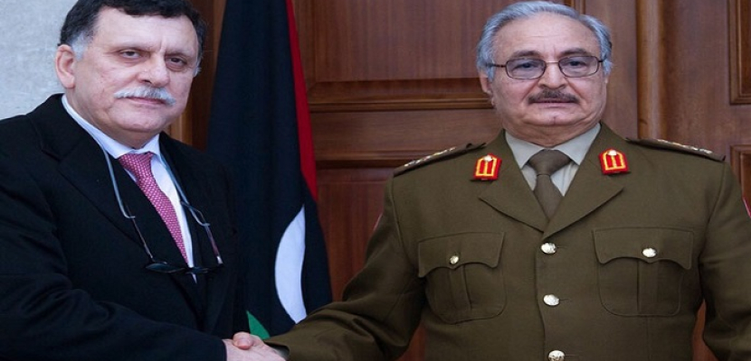 اجتماع بين السراج وحفتر لتسوية الأزمة الليبية بمبادرة من ماكرون