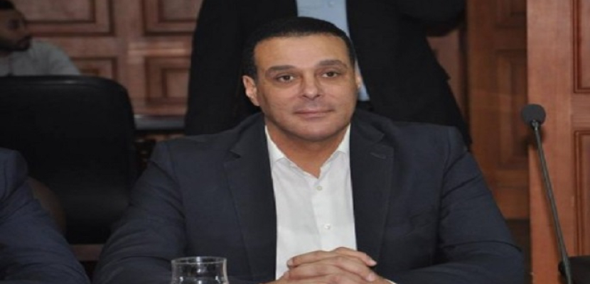 عصام عبدالفتاح: الاستعانة بتقنية الفيديو والحكم الخامس خلال شهر