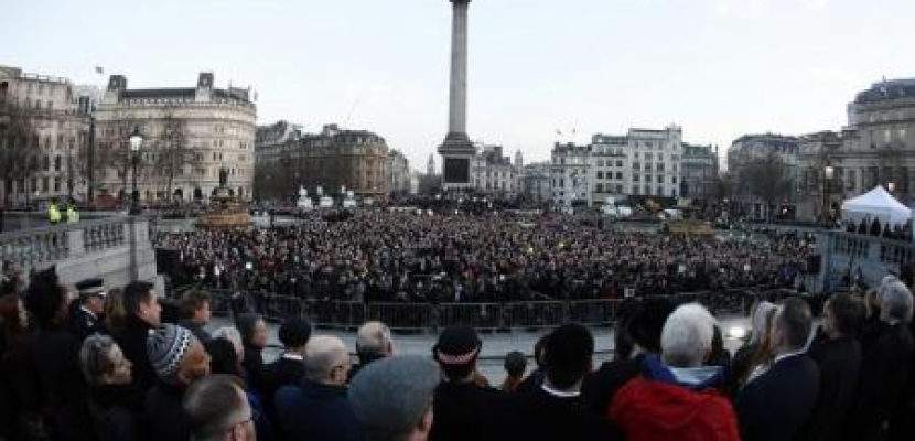 تجمع المئات لتأبين ضحايا هجوم لندن