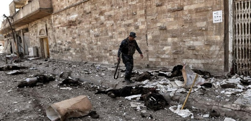 القوات العراقية تحمل داعش مسؤولية مجزرة الموصل وتؤكد انتشال 61 جثة