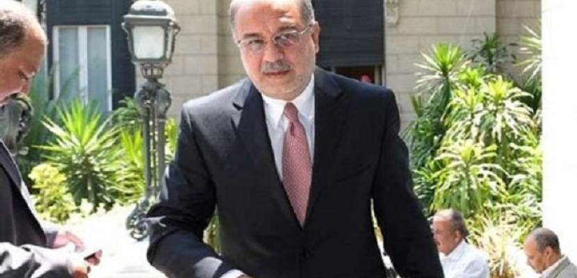 رئيس الوزراء يبحث مع محافظ بورسعيد تطبيق نظام التأمين الصحي الجديد بالمحافظة