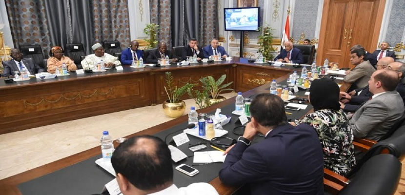بالصور- عبد العال خلال لقائه السفراء الأفارقة: القيادة المصرية حريصة على تنمية العلاقات الإفريقية