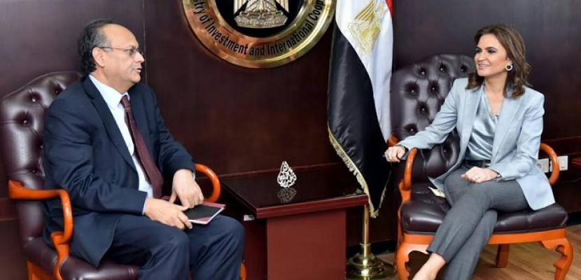 سحر نصر تبحث مع مدير البنك الدولى فى مصر اجراءات الحصول على الشريحة الثالثة بقيمة مليار دولار