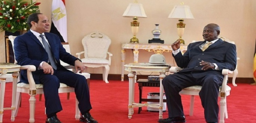 السيسي يؤكد دعم مصر لمساعي الرئيس الأوغندي لاستعادة التوافق بين دول حوض النيل