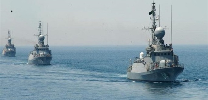 القوات البحرية تتمكن من إنقاذ سفينة إيطالية شمال مرسى مطروح