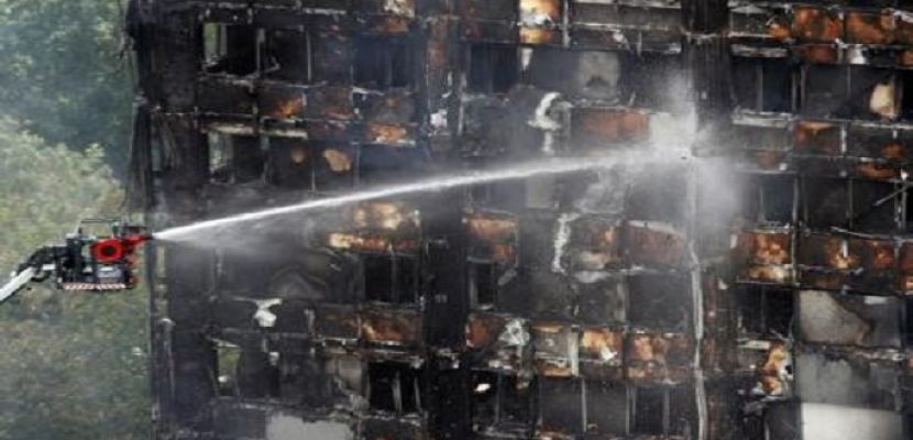 اخلاء خمسة أبراج في لندن ليلا خوفا من اندلاع حريق
