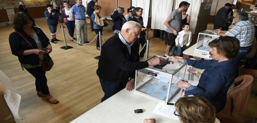 تقديرات ببلوغ الإقبال في الانتخابات البرلمانية الفرنسية 42 إلى 43 في المئة