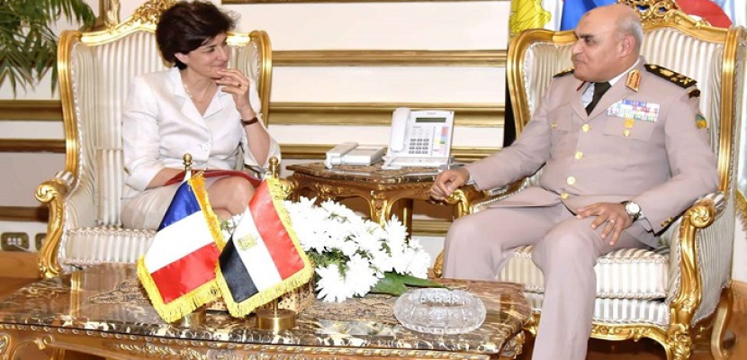 بالصور .. وزيرا الدفاع المصري والفرنسي يفتحان آفاقا جديدة للتعاون