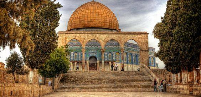 وزارة شئون القدس: مُخطط تقسيم الأقصى والاستيلاء على منطقة “قبة الصخرة” ينذر بحرب دينية
