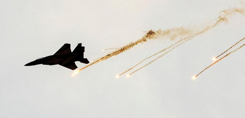 الطيران الحربي السوري يشن غارات قرب الحدود مع لبنان
