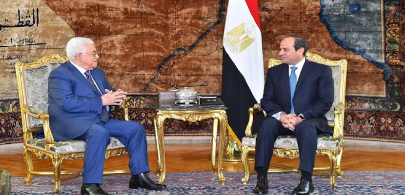 الرئيس السيسي يدعو عباس لعقد قمة ثنائية تشاورية في القاهرة الاثنين