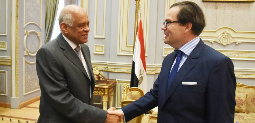 بالصور- عبد العال يلتقي سفير فرنسا الجديد بالقاهرة