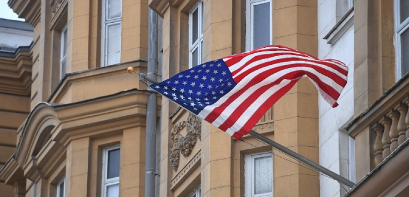 السفارة الأمريكية في موسكو تعلق مؤقتاً إصدار تأشيرات الدخول إلى الولايات المتحدة