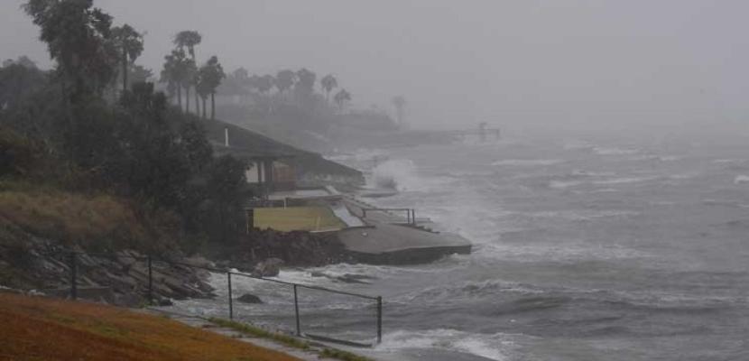 الإعصار “نيت” يضرب سواحل الولايات المتحدة الأمريكية