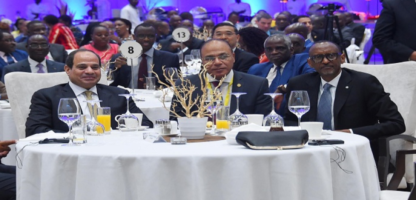 خلال مأدبة العشاء .. الرئيس السيسى يشيد بالعلاقات المصرية – الرواندية