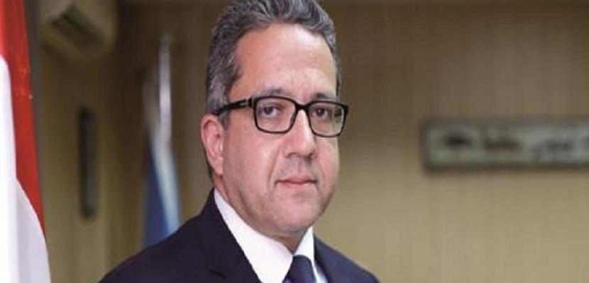 وزير الآثار يدعو أمير موناكو إلى زيارة آثار مصر