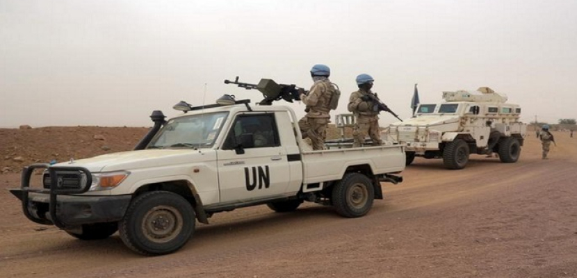 هجوم على معسكر للقوات الدولية في مالي قبل زيارة لرئيس الوزراء