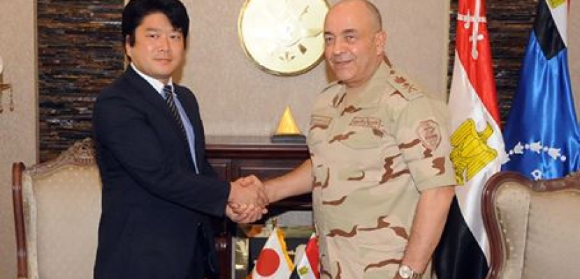 الفريق حجازى يبحث مع وزير الدفاع اليابانى دعم التعاون
