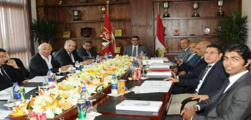 مجلس إدارة الأهلي يؤكد احترامه للقانون وينتقد رئيس اللجنة الأوليمبية المصرية