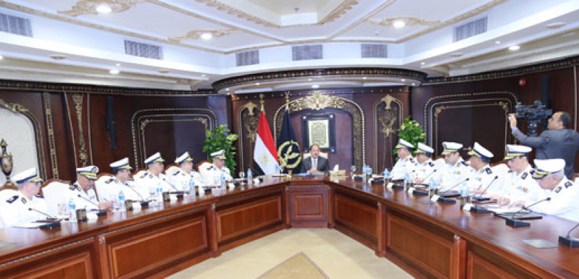 وزير الداخلية: نواجه الإرهاب فى سيناء برؤية استباقية ونحدث الخطط الأمنية