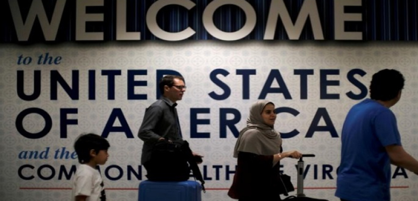 قاض أمريكي يستجوب محامين يعارضون قرار ترامب الخاص بحظر السفر