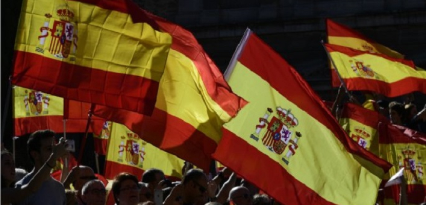 رئيس الوزراء الإسبانى يطالب زعيم كتالونيا باتخاذ قرار رشيد