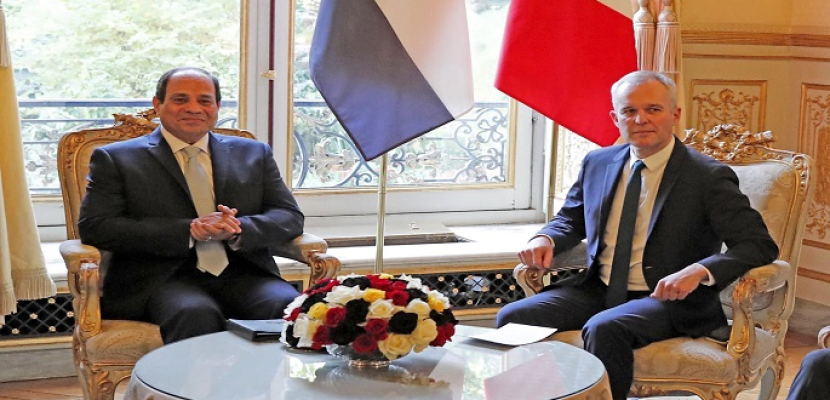 بالصور.. الرئيس يعقد جلسة مباحثات مع رئيس الجمعية الوطنية الفرنسية