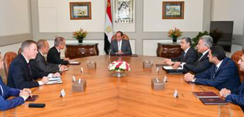 السيسي يلتقي رئيس “شنايدر إليكتريك” ويؤكد الأهمية التي توليها مصر لنقل التكنولوجيا