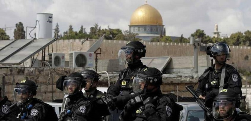 إسرائيل تعزز قواتها  للسيطرة  القدس الشرقية