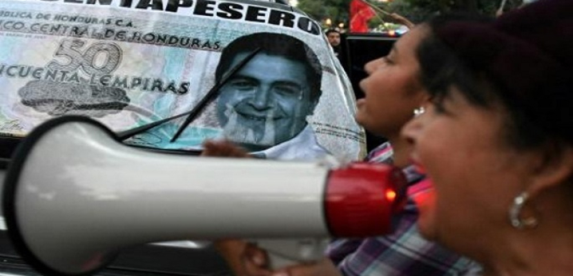 آلاف المتظاهرين احتجاجا على “سرقة” الانتخابات في هندوراس