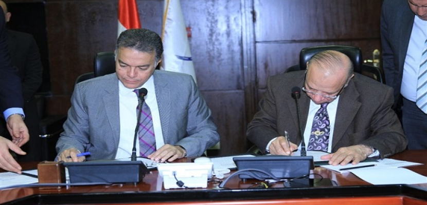 وزارة النقل ومحافظة القاهرة توقعان عقد اتفاق لتخصيص ميناء بدر البري