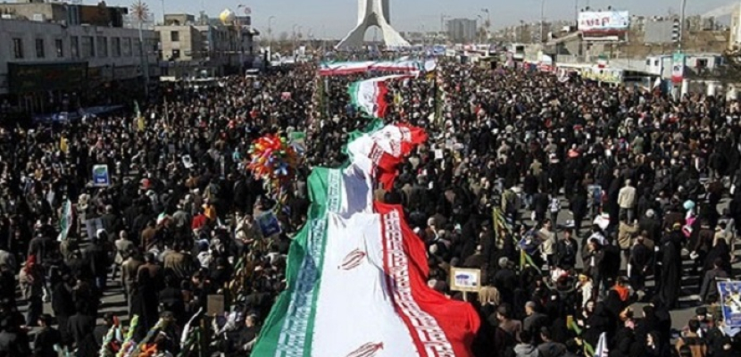 انتشار قوات الحرس الثوري بالأقاليم الإيرانية لإخماد المظاهرات